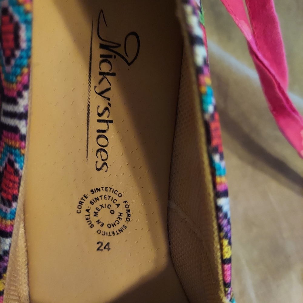 Platform Shoes - Picture 6 of 6